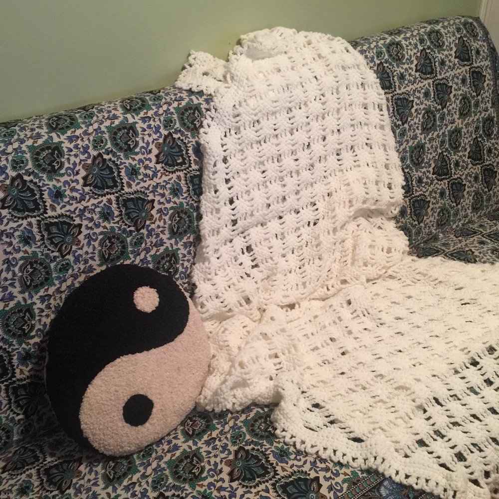 Creamy White Crochet Throw - Like New